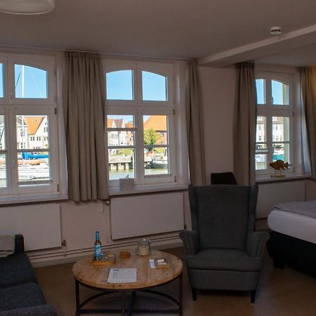 Hotel Das Brueckenhaus Glückstadt Extérieur photo