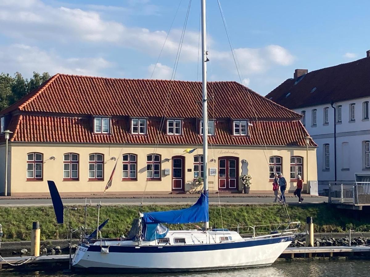 Hotel Das Brueckenhaus Glückstadt Extérieur photo